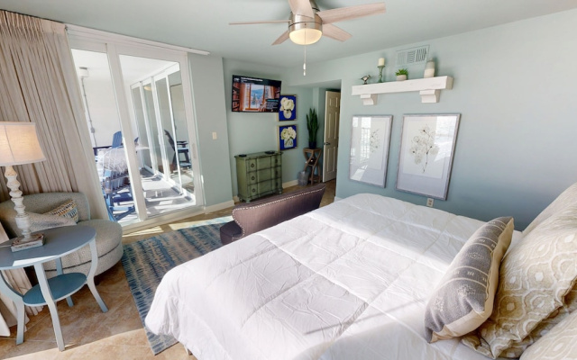 Shoreline Towers 2094 2 Bedroom Condo