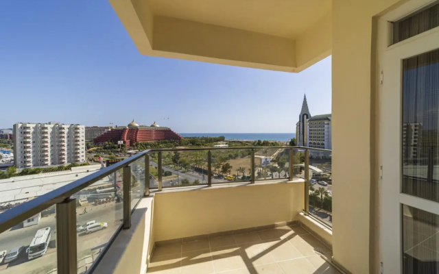 Fantastic Flat with Balcony and View in Aksu