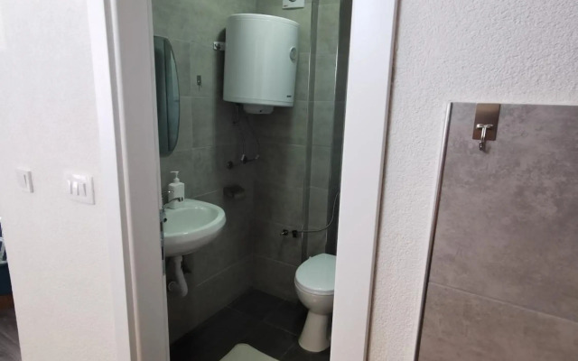 GOPO Guesthouse Elshani