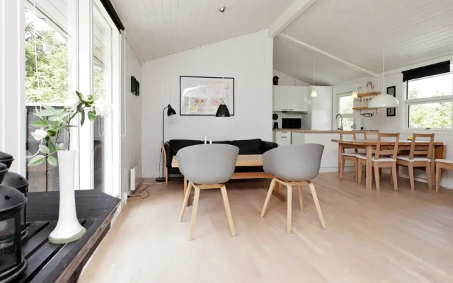 Peaceful Holiday Home in Hals near Sea