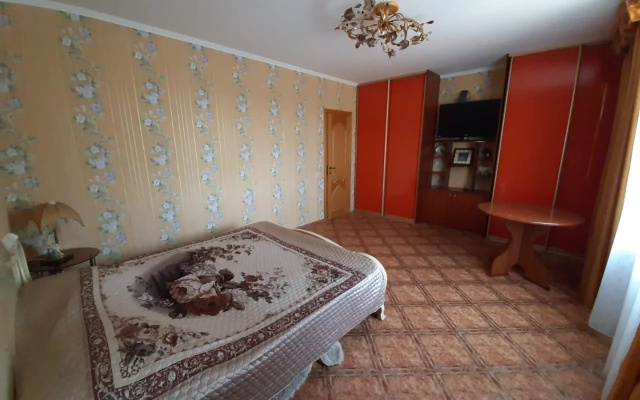 Guest House on Pobedy 7A