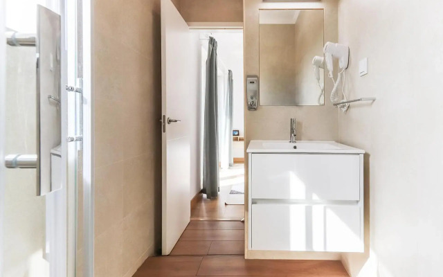Apartment 66