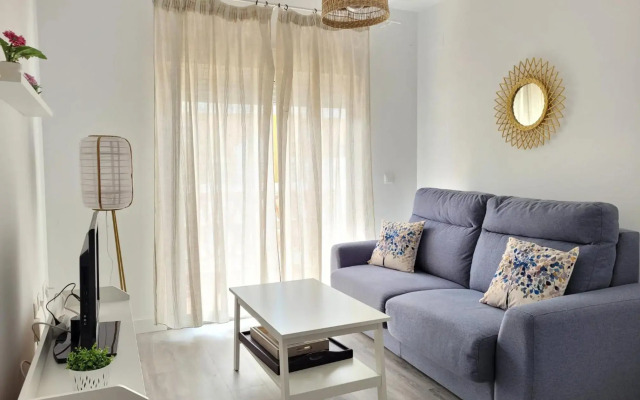 Apartamento en Rota con piscina y parking junto al mar