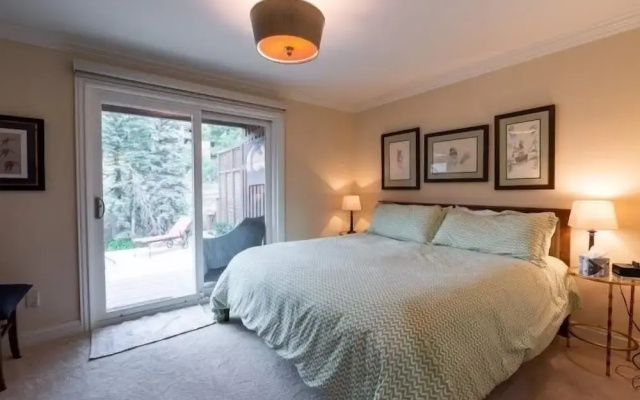 Texas Townhome Condos - 3 Minutes Walk to Gondola by RedAwning