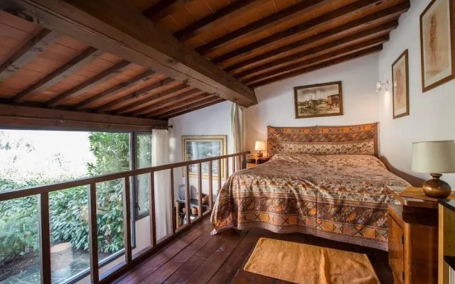 Independent loft on Florence's hills