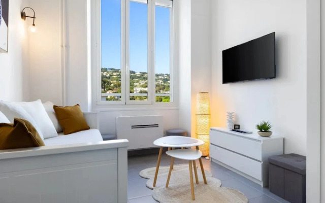 406 L Optimiste in Cannes
