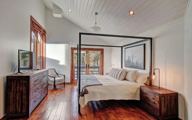 Summit Solitude - 7 Br Home