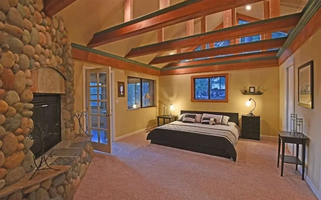 Mountainside Overlook Lake Views & Hot Tub