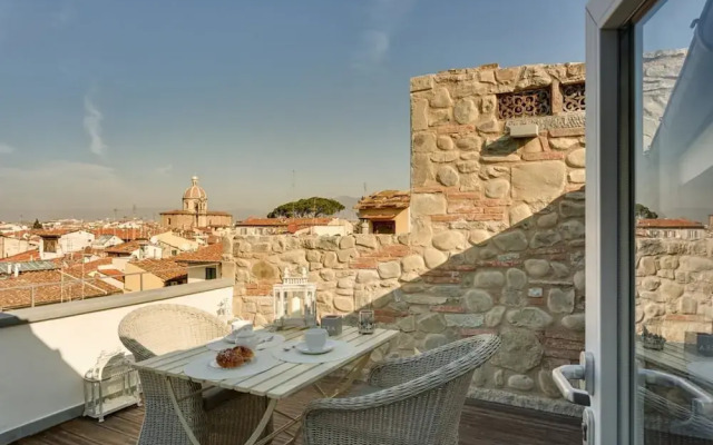 Beautiful Terrace Serragli