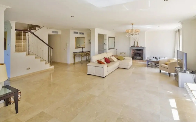 Casa Marbella Club