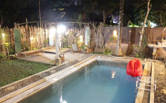 Omah Kulon Cabins and Pool