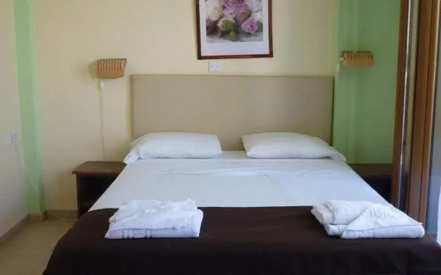Agnanti Suites