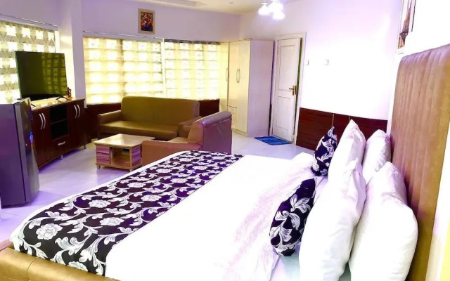 The Paradise Beach Resort and Apartment