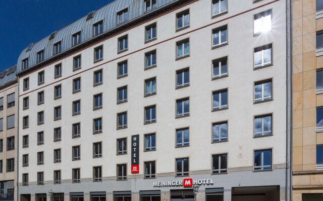 Отель MEININGER Hotel Leipzig Hauptbahnhof Германия, Лейпциг - 2 отзыва об отеле, цены и фото номеров - забронировать отель MEININGER Hotel Leipzig Hauptbahnhof онлайн вид на фасад