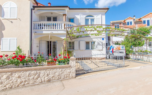 Apartment and Room Stefanija