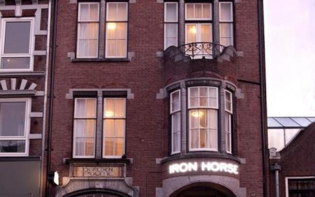 Hotel Iron Horse вид на фасад