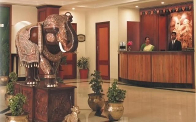 Renest Shraddha Inn - Shirdi