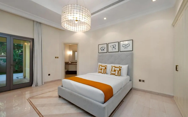 Exclusive Villa w Private Pool Garden Beach