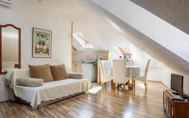 Old Town Sunrise Apartments