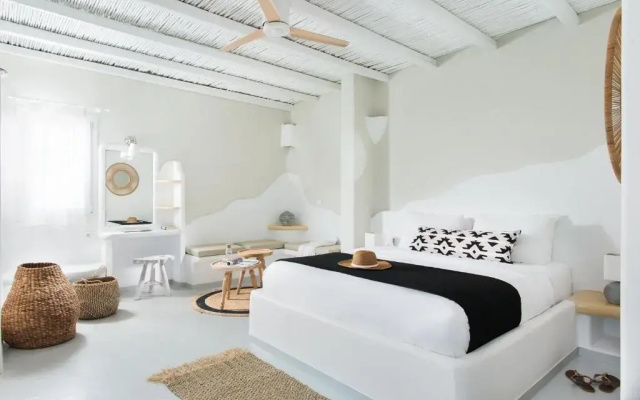 Perla Suites - Delmar Collection