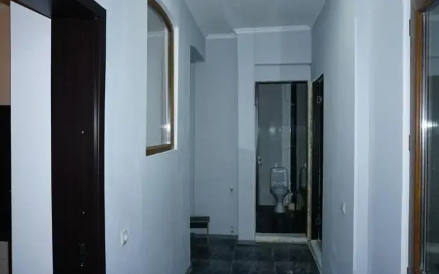 Vakare Hotel