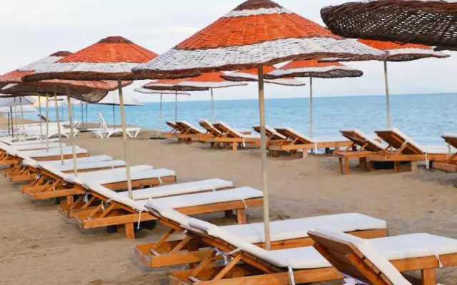 Suna Beach Kefaloz