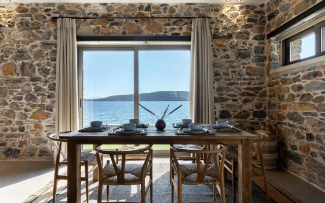 Lichnos Luxury Suite
