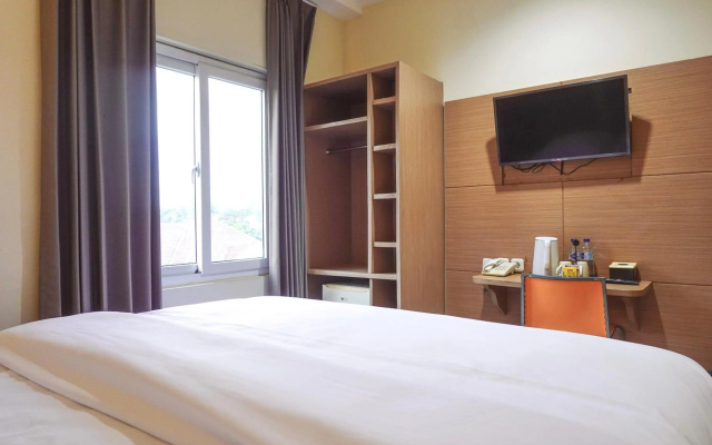 City Hotel