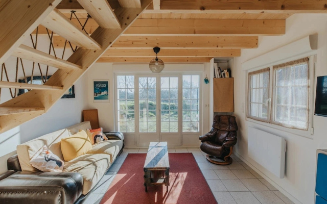 Modern Holiday Home in Lanildut
