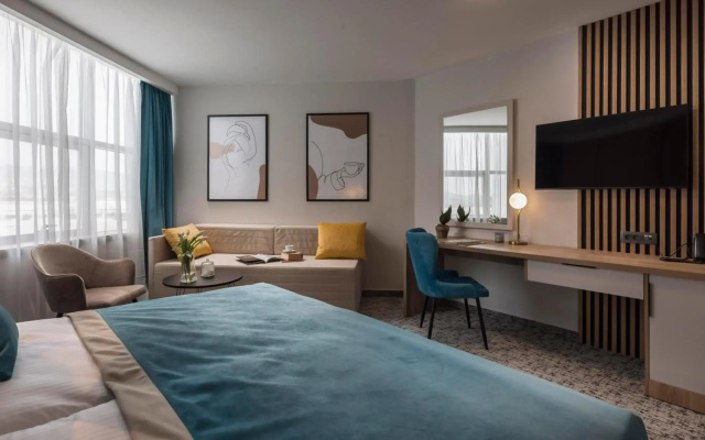 Hotel Holiday