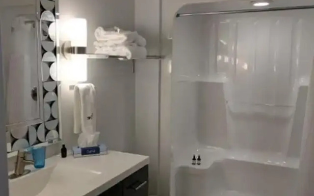 The Acorn Suites