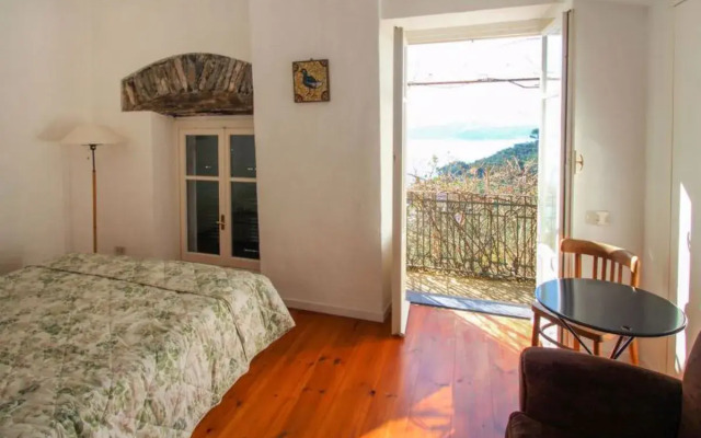 House Amalia Chiavari