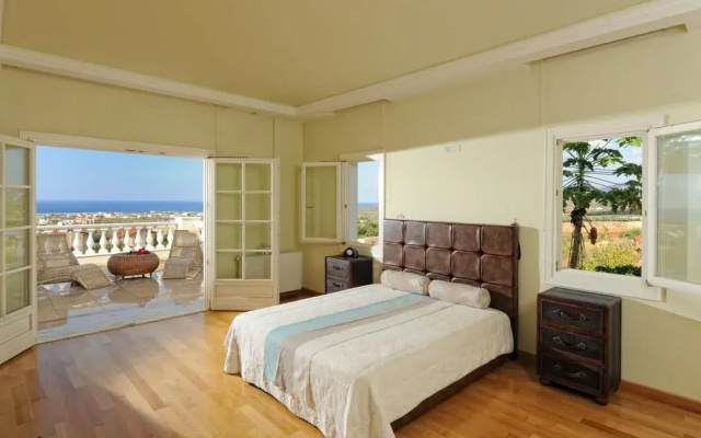 Villa Iris Luxury House