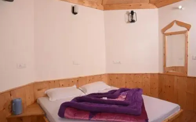 Snow Trails Camp
