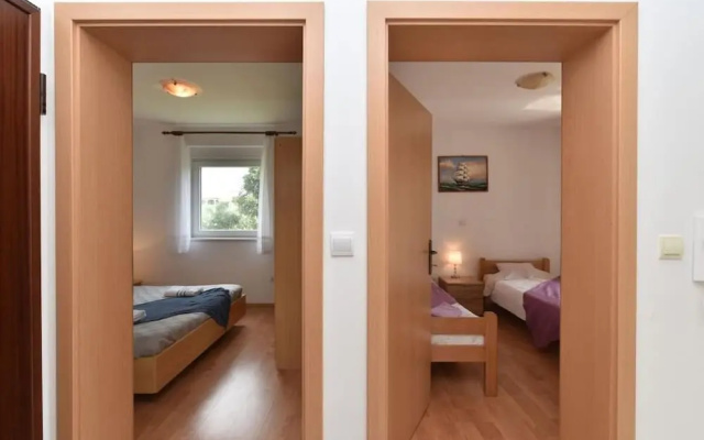 Bright Apartment in Medolino