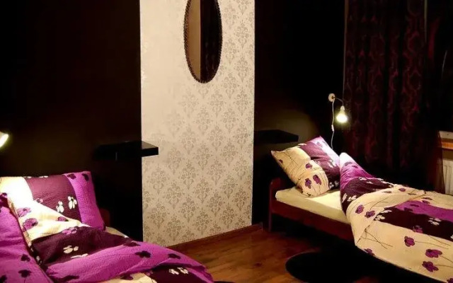 Very Berry Hostel
