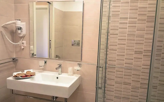 Residenze Serventi Longhi