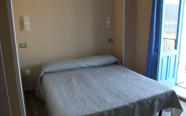 Sea Side Rooms