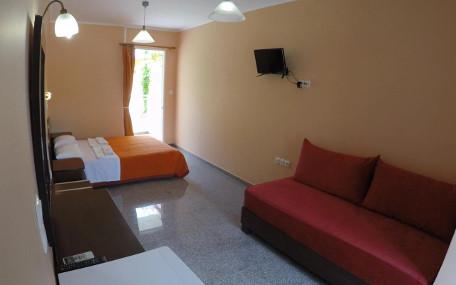 Kalias Hotel