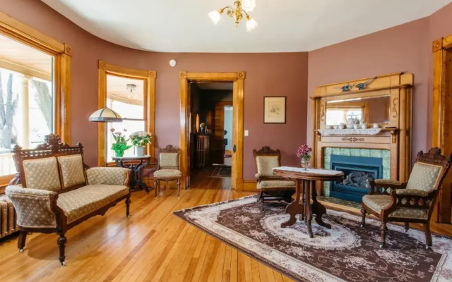 Reynolds House Inn