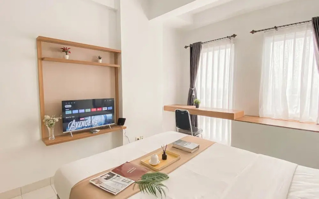 Studio Near Bekasi Station At Patraland Urbano Apartment