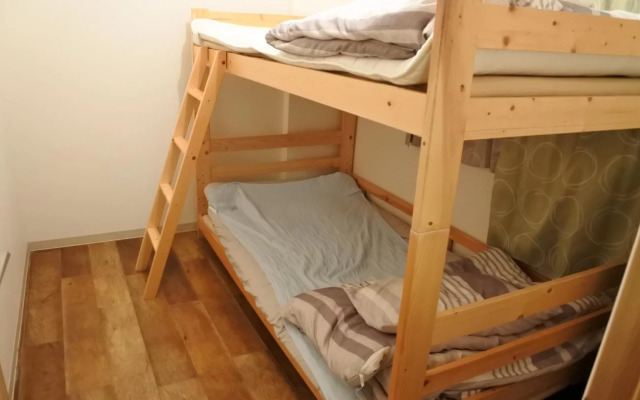 Guesthouse SUN - Hostel