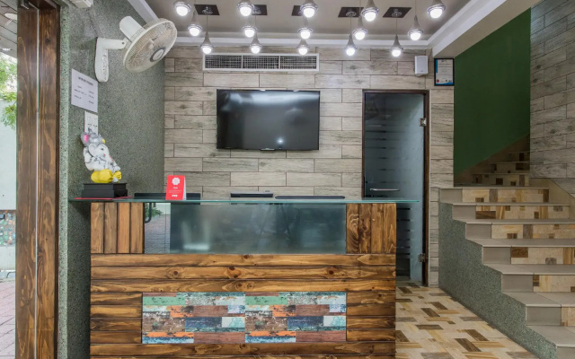 Vaccinated Staff- Capital O 15445 Hotel Sheekhar Inn
