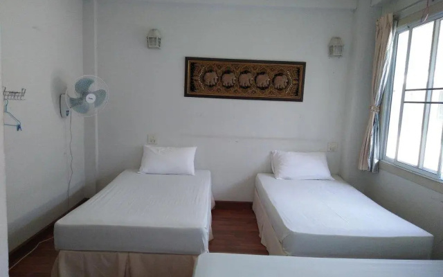 Anna Hostel