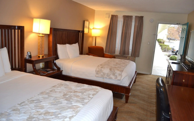 Cascades Inn