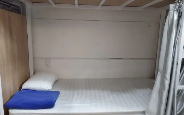 Spot On 710 Sakura Hostel Cholon