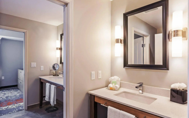 Holiday Inn Houston NE - Bush Airport Area by IHG