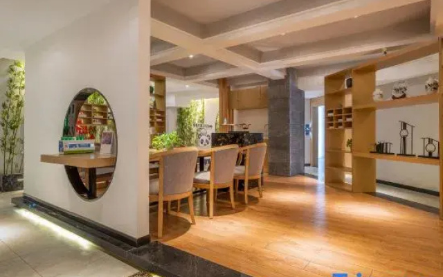 Youjia Traders Hotel (Pengzhou Longxing Temple)