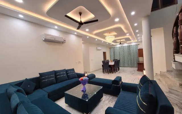 Regalia Home