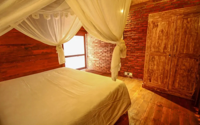 Maha Mustika Beach Inn